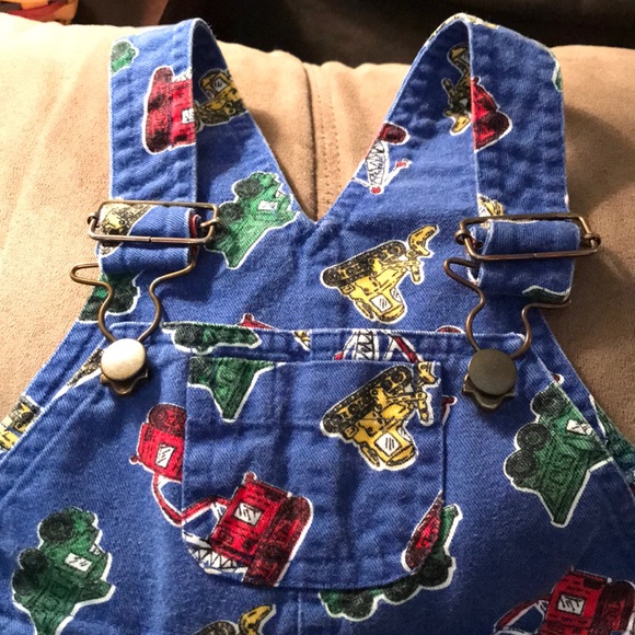 Boys 18M Overall Shorts with Dump Trucks - Picture 2 of 5